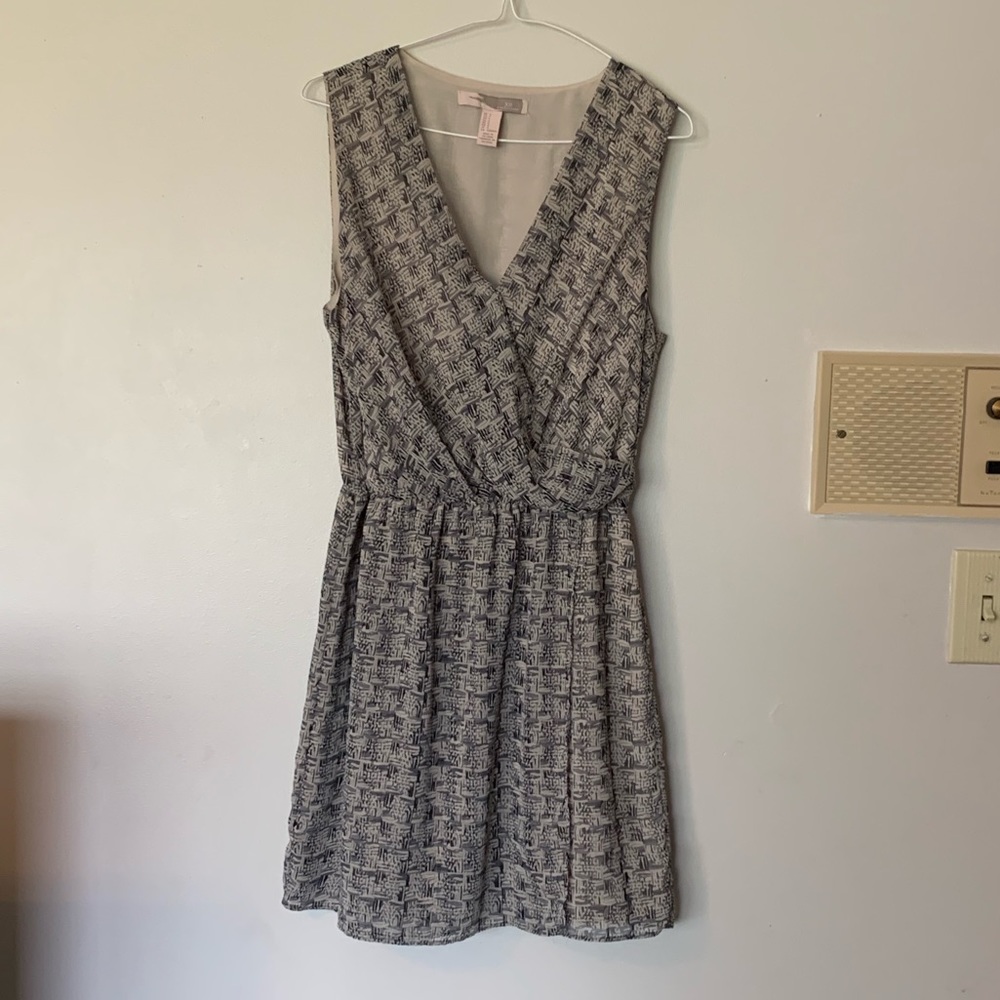 Forever21 Contemporary V-neck print dress